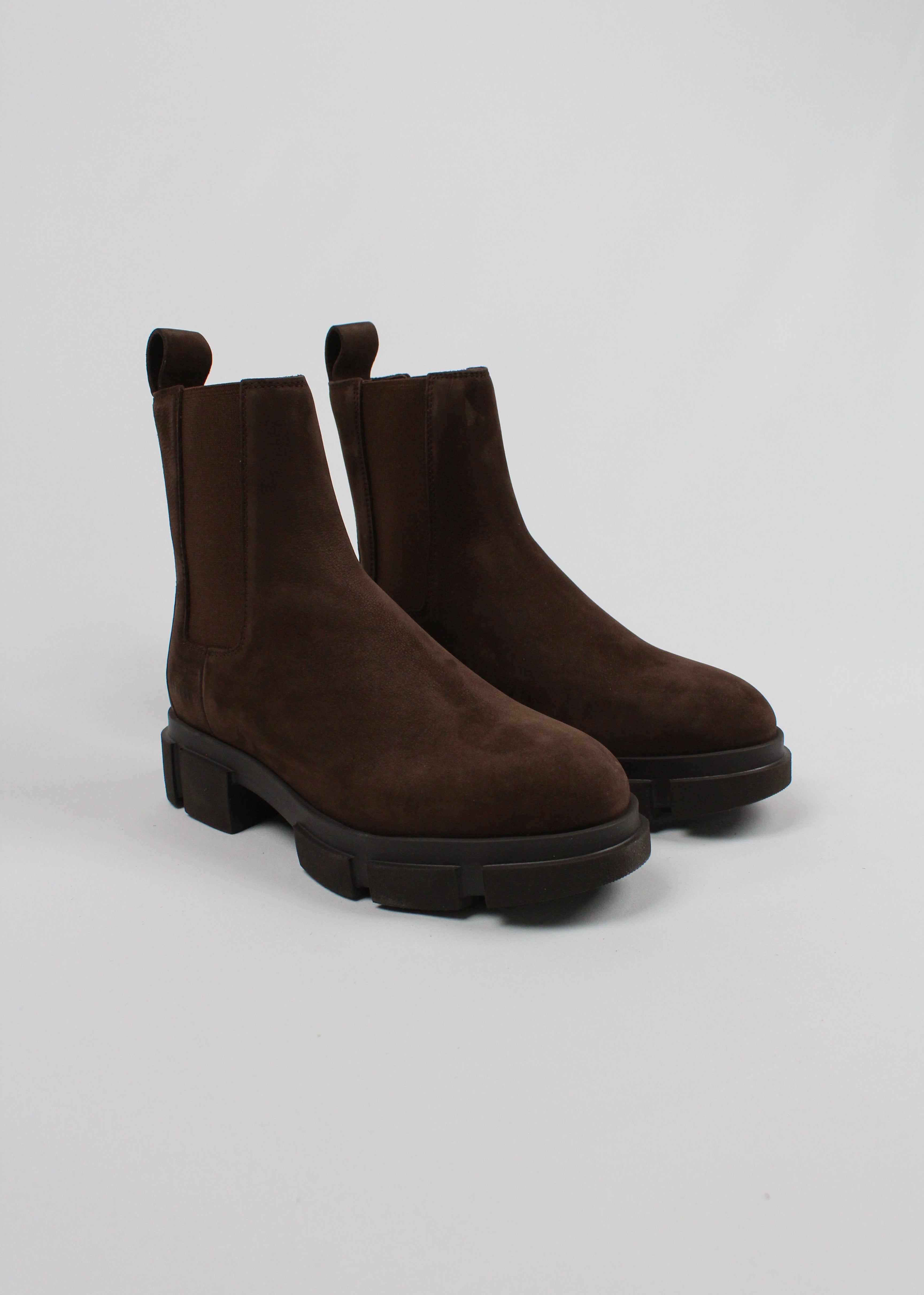 CHP570/NAB  STIVALETTO CHELSEA IN NUBUK COL CIOCCOLATO