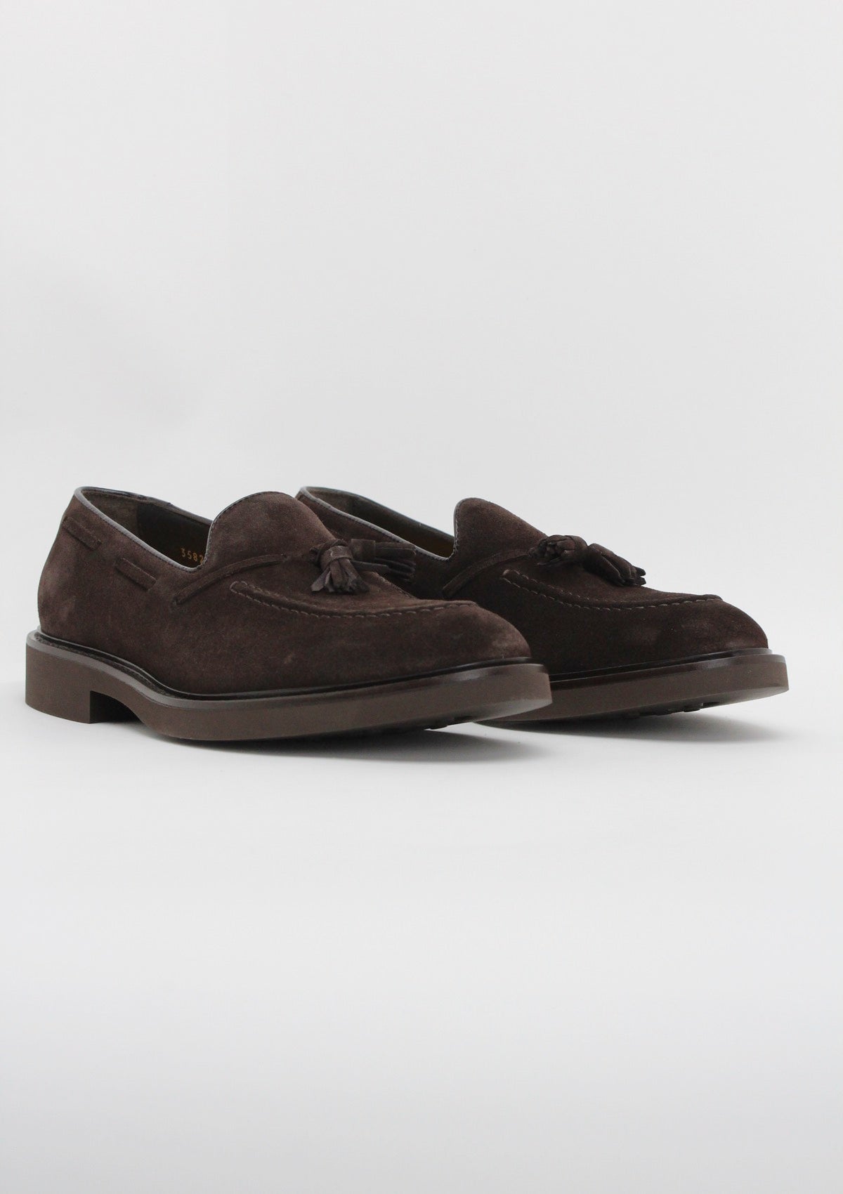 DU3582GENOUF009TM23  MOCASSINO TASSEL DOUCAL'S IN CAMOSCIO - MARRONE SCURO