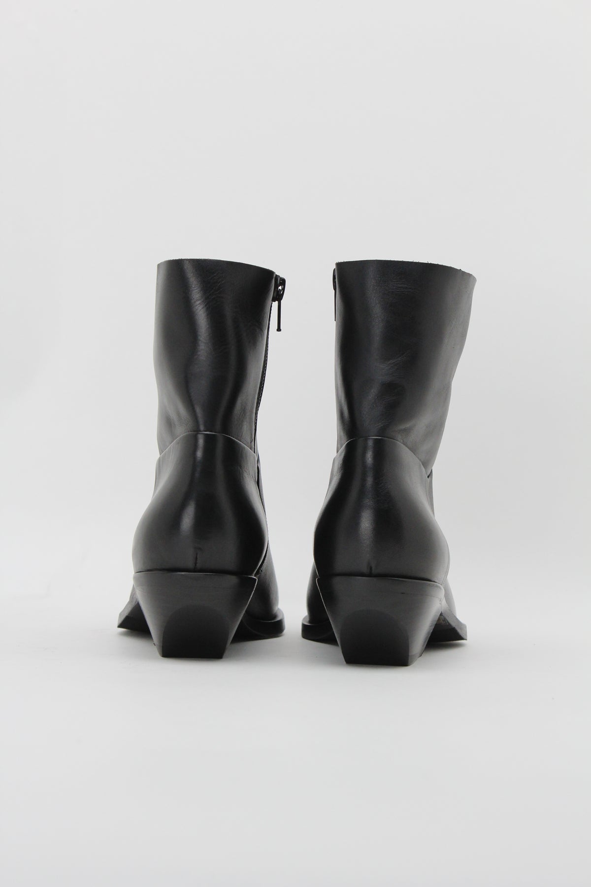 E4519. Stivaletto Texano in Pelle Elena Iachi - Nero