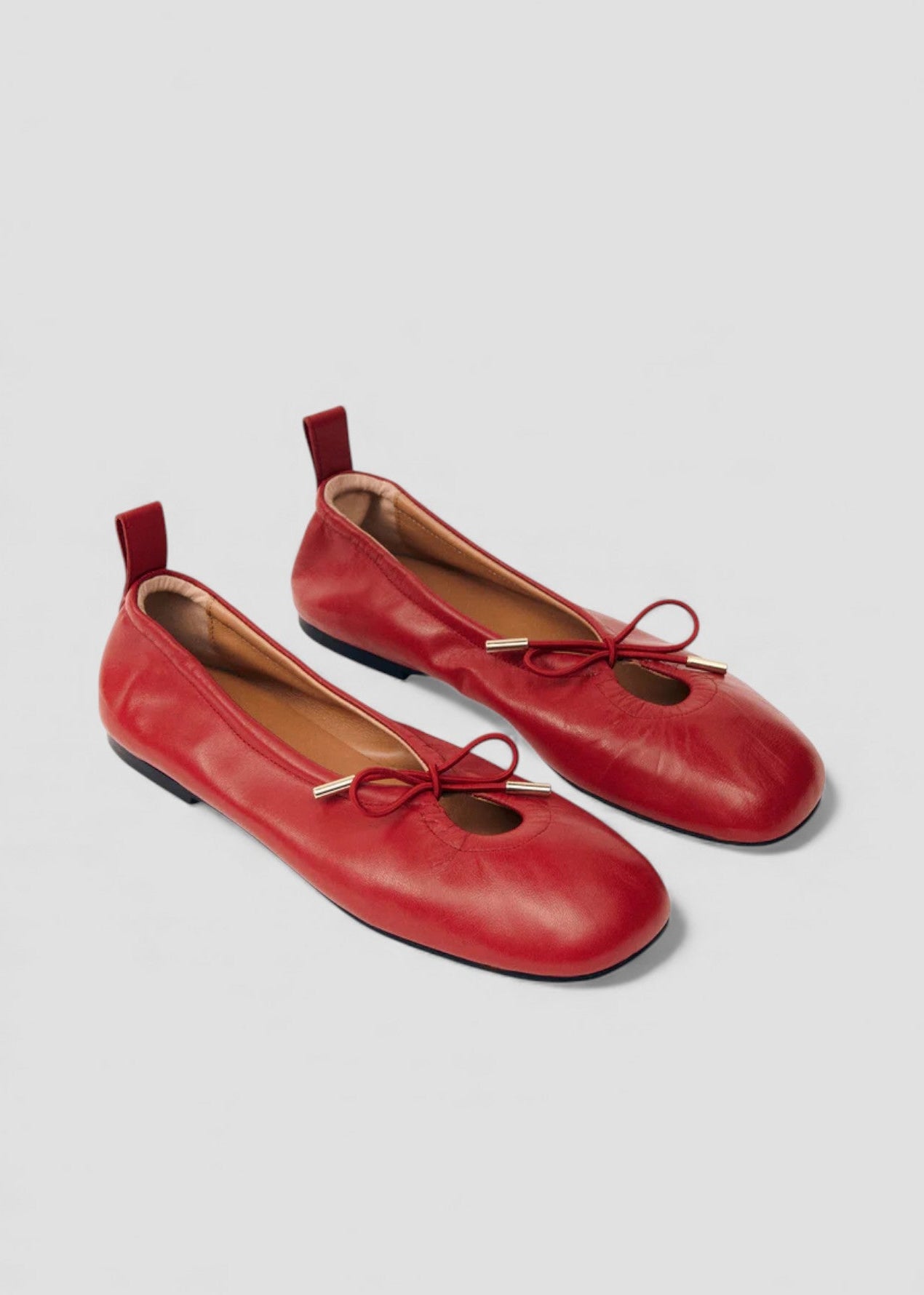 SS26-100303-05. ROSALIND BALLERINA IN PELLE ROSSA