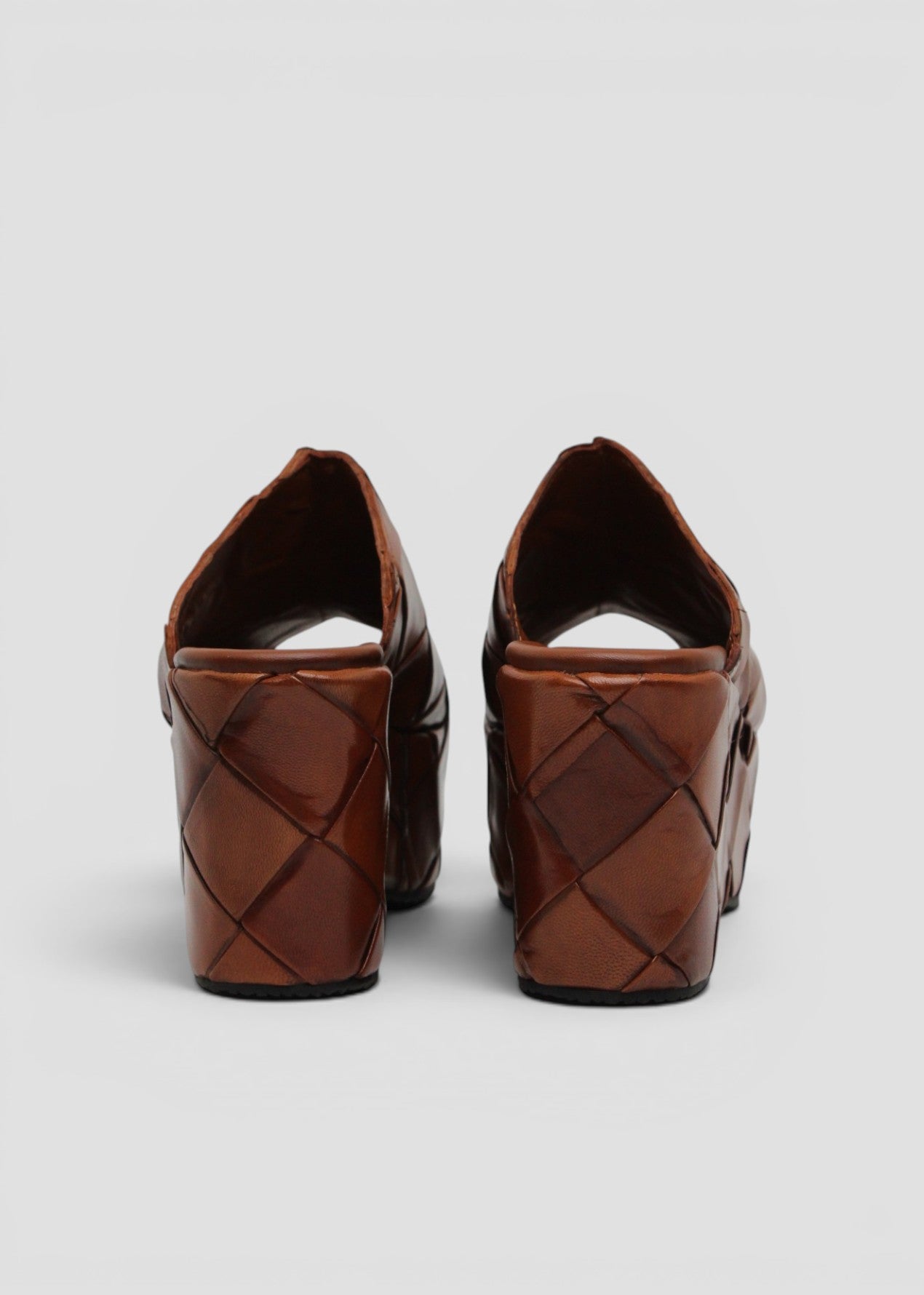 11909  ELISA SANDALO PLATFORM IN PELLE INTRECCIATA COLOR TOFFEE