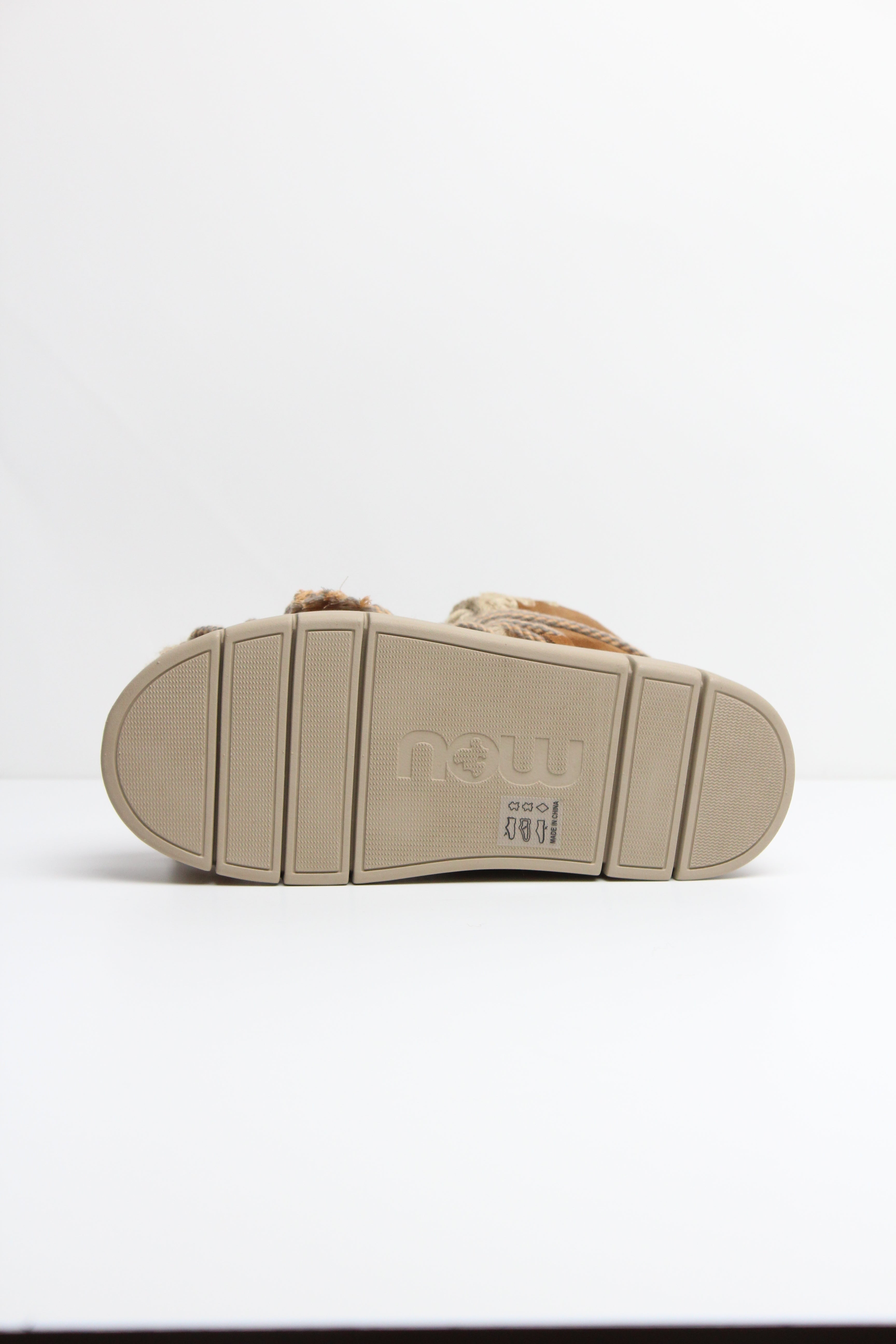 FW25-MU-FW531024A.  BOUNCE BOOT SUEDE  SCOUBIEDOO COLORE COGNAC