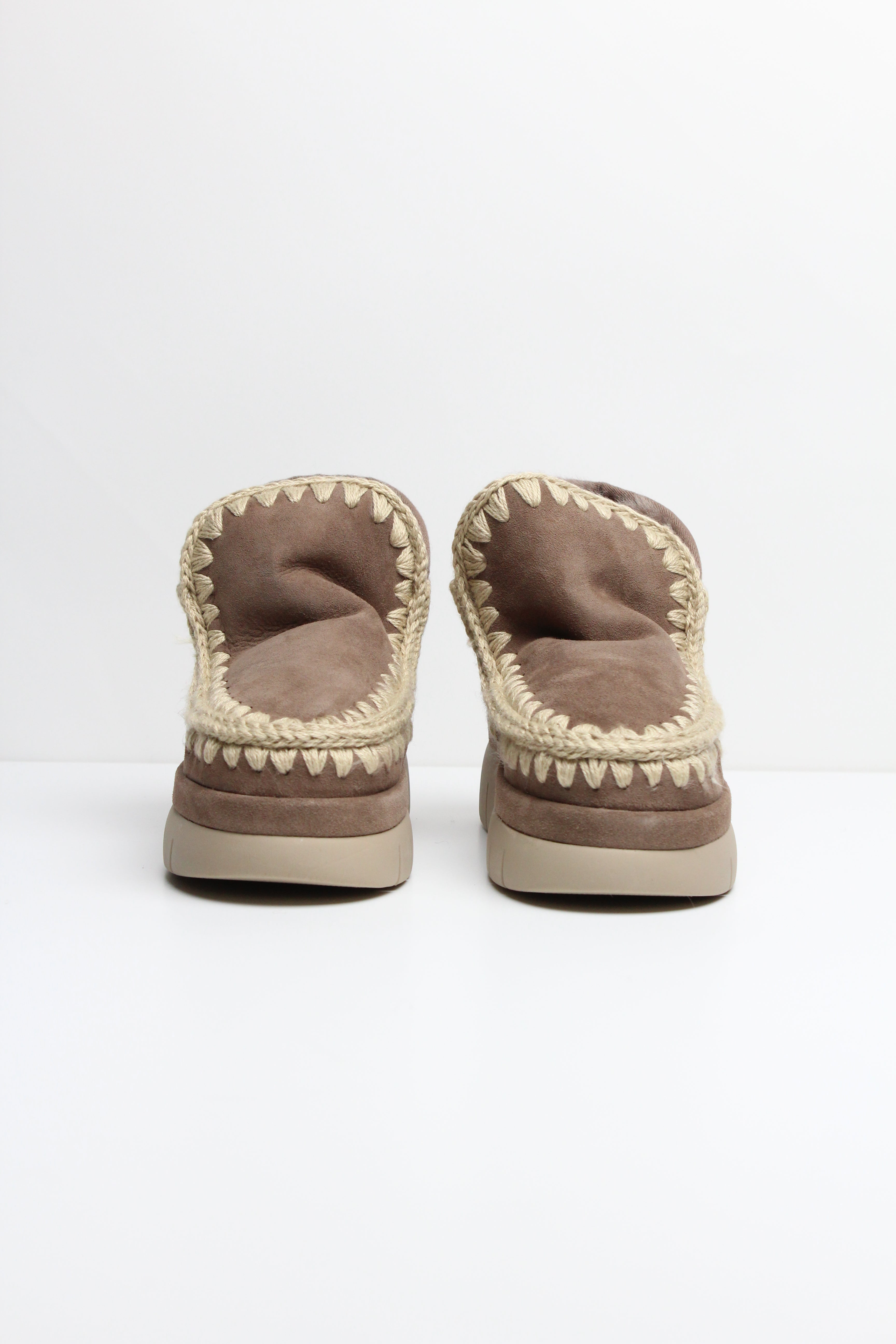 FW25-MU-FW751000A  BOUNCE WELT SNEAKER SUEDE COLORE GRIGIO