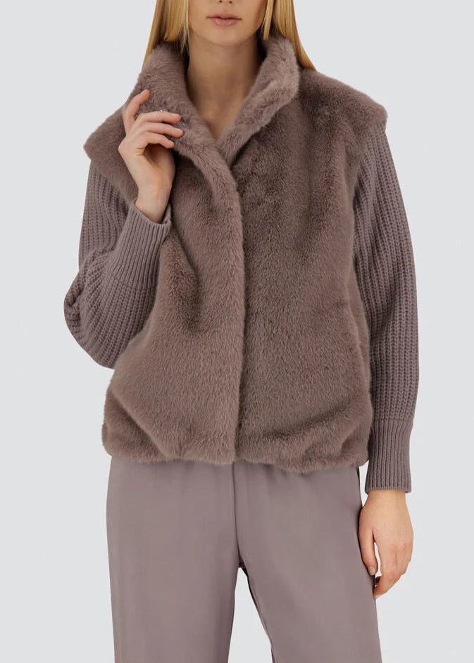 FW-25-GC00072DR  GIACCA CORTA IN FAUX FUR  COLORE LILLA CHIARO