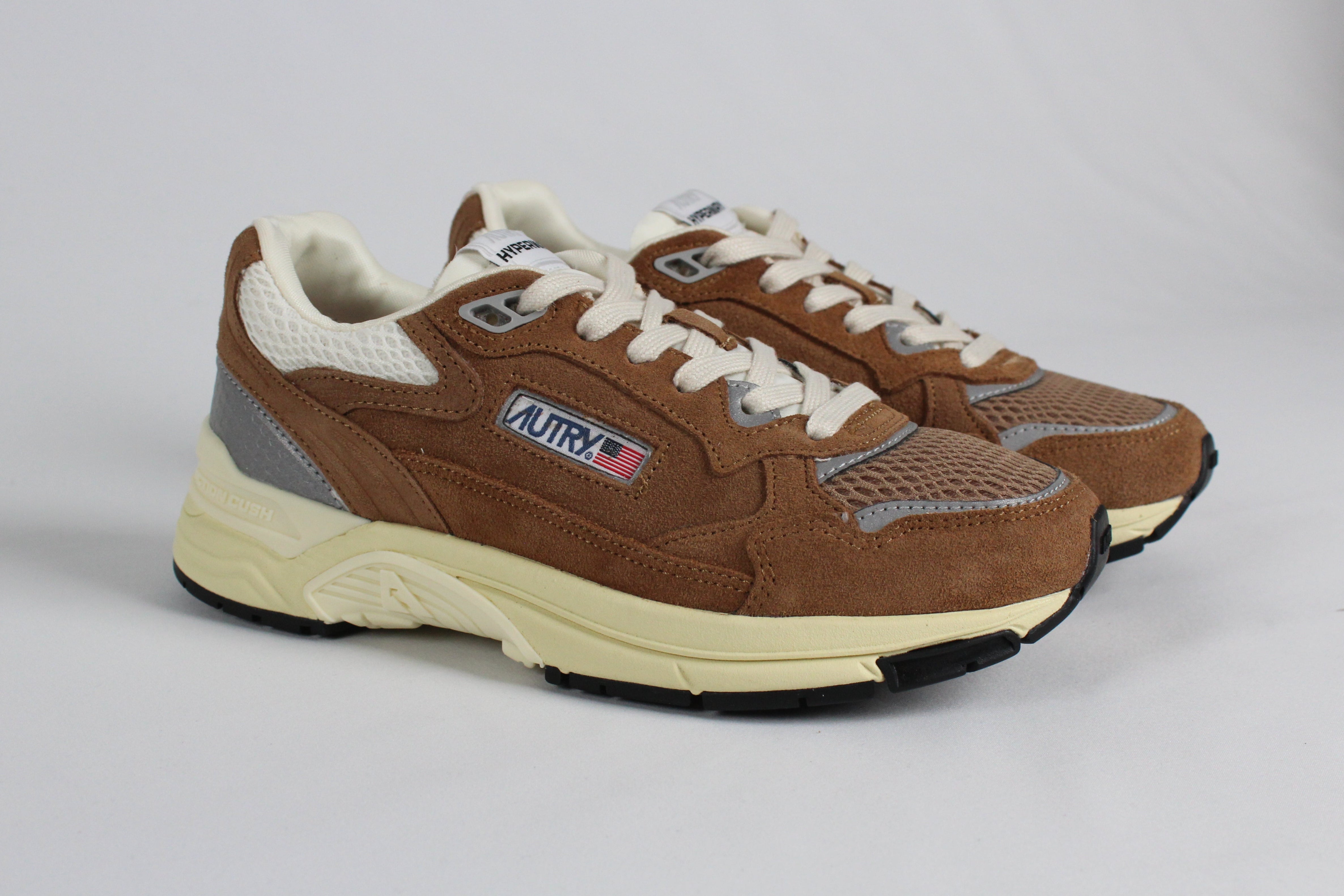 AI/SS25 HYLW-UM04  SNEAKERS  HUPERWAY  SUEDE/MESH CIGAR/SILV
