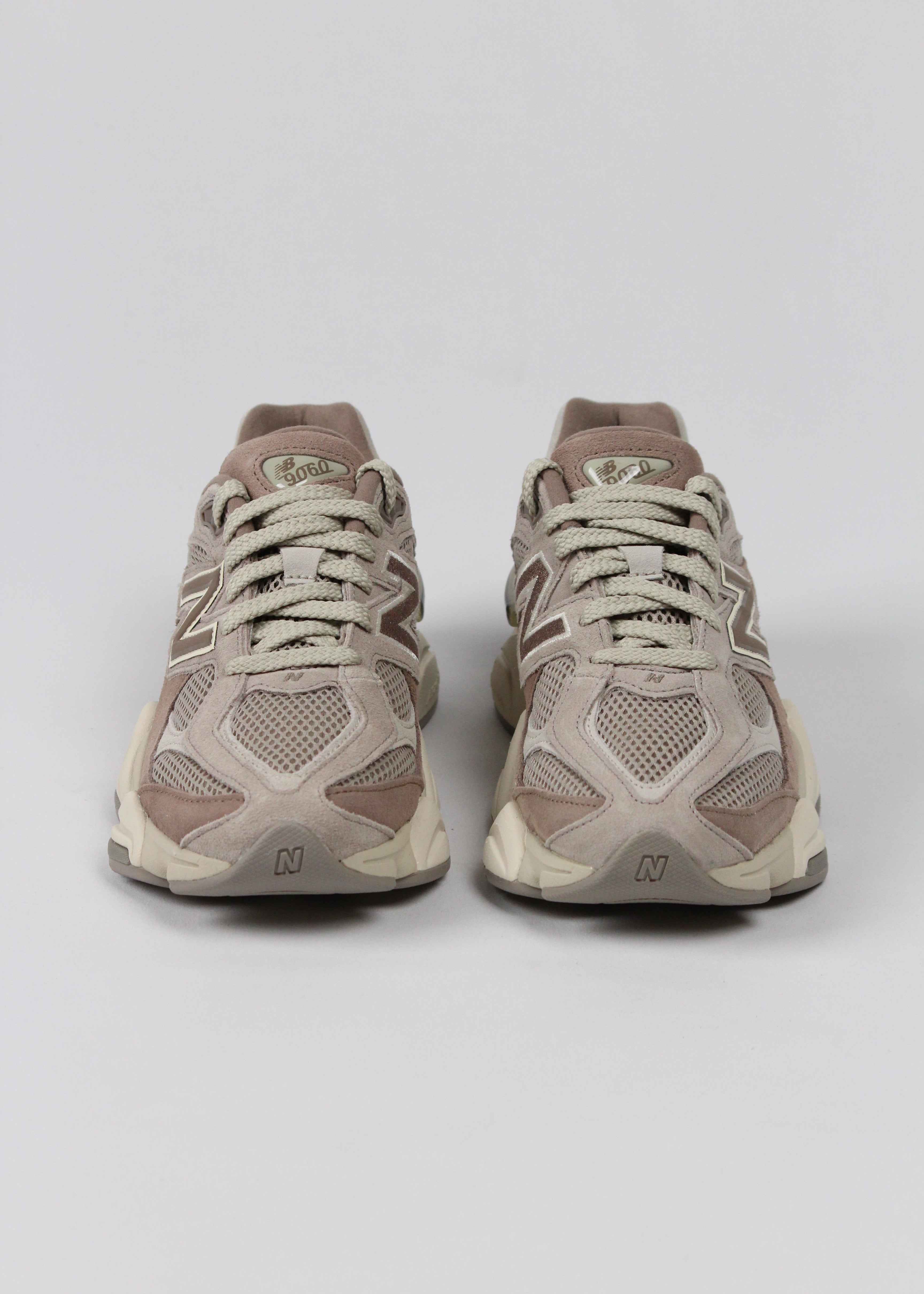 AI/SS25-U9060ERC  SNEAKERS SUEDE-MESH  MUSHROOM