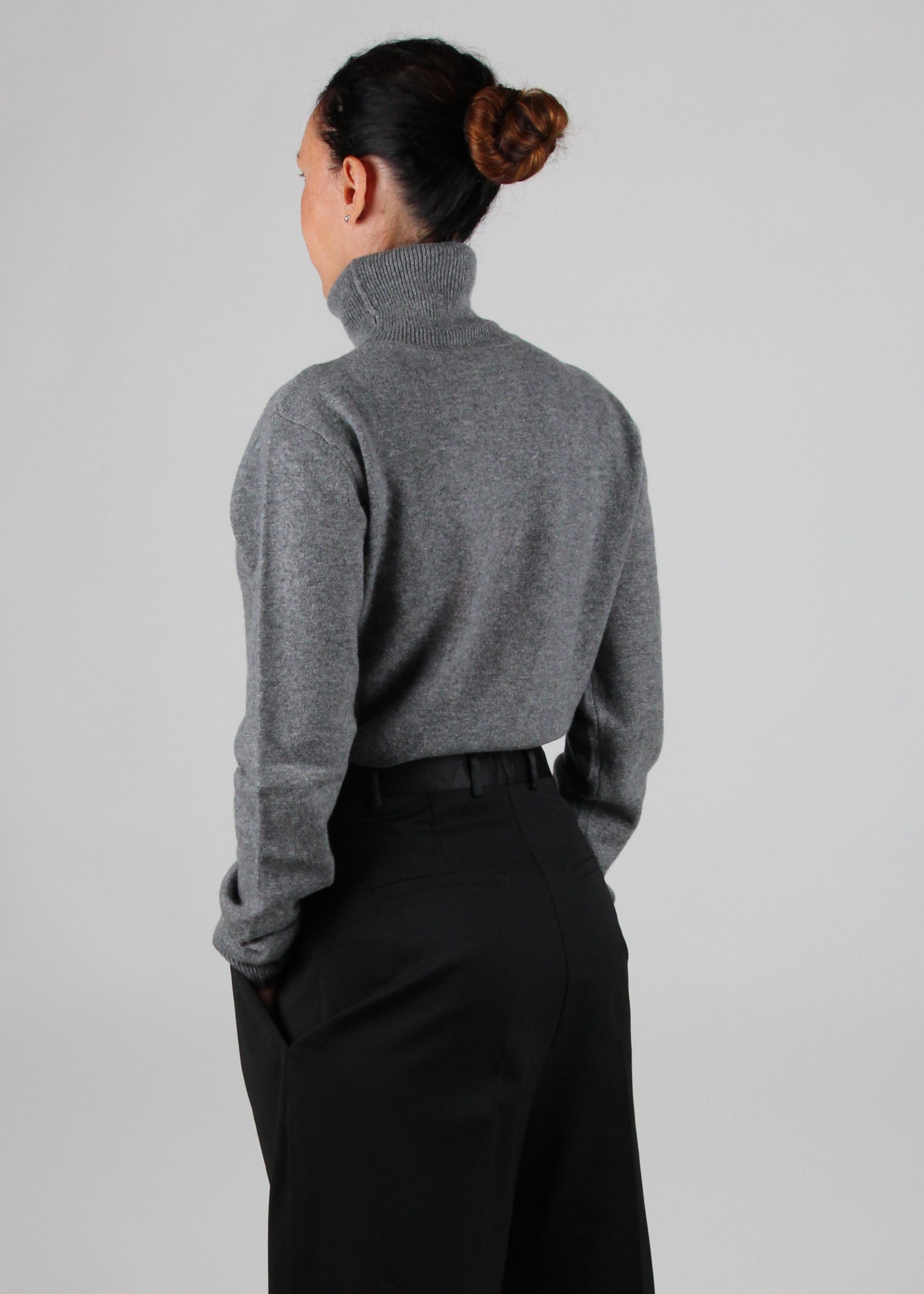 FW25-ACF202037C THEMYS MAGLIONE  DOLCEVITA IN 100% CASHMERE DA DONNA COLORE DARK GREY