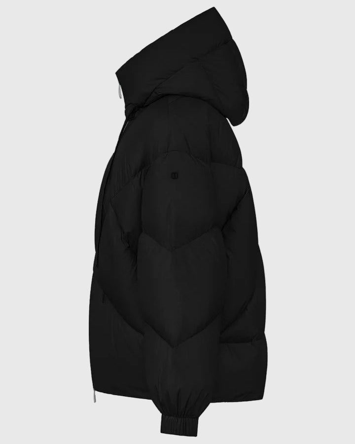 FW25-PEGGIE-APRICA  PiUMINO CORTO OVERSIZE CON CAPPUCCIO COLORE NERO