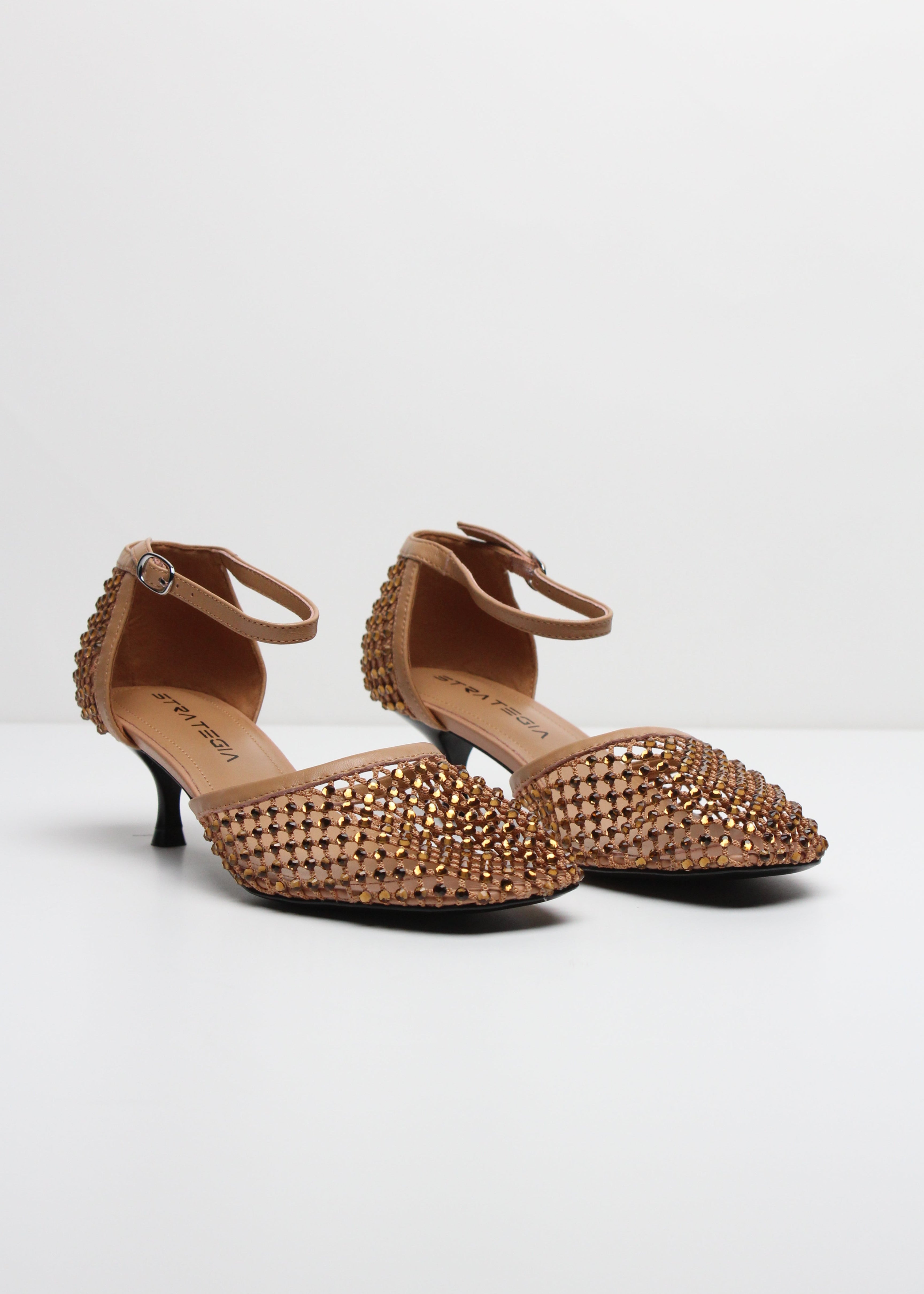 SS26-R15  DECOLLETE SHINY PUMP STRASS SAHARA