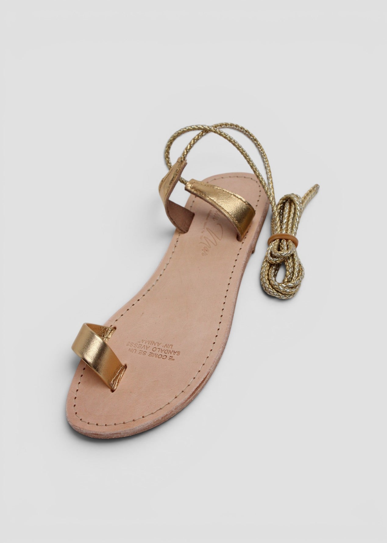 SELVAGGIA – SANDALO INFRADITO ALLACCIATO ALLA SCHIAVA IN PELLE COLOR PLATINO ORO