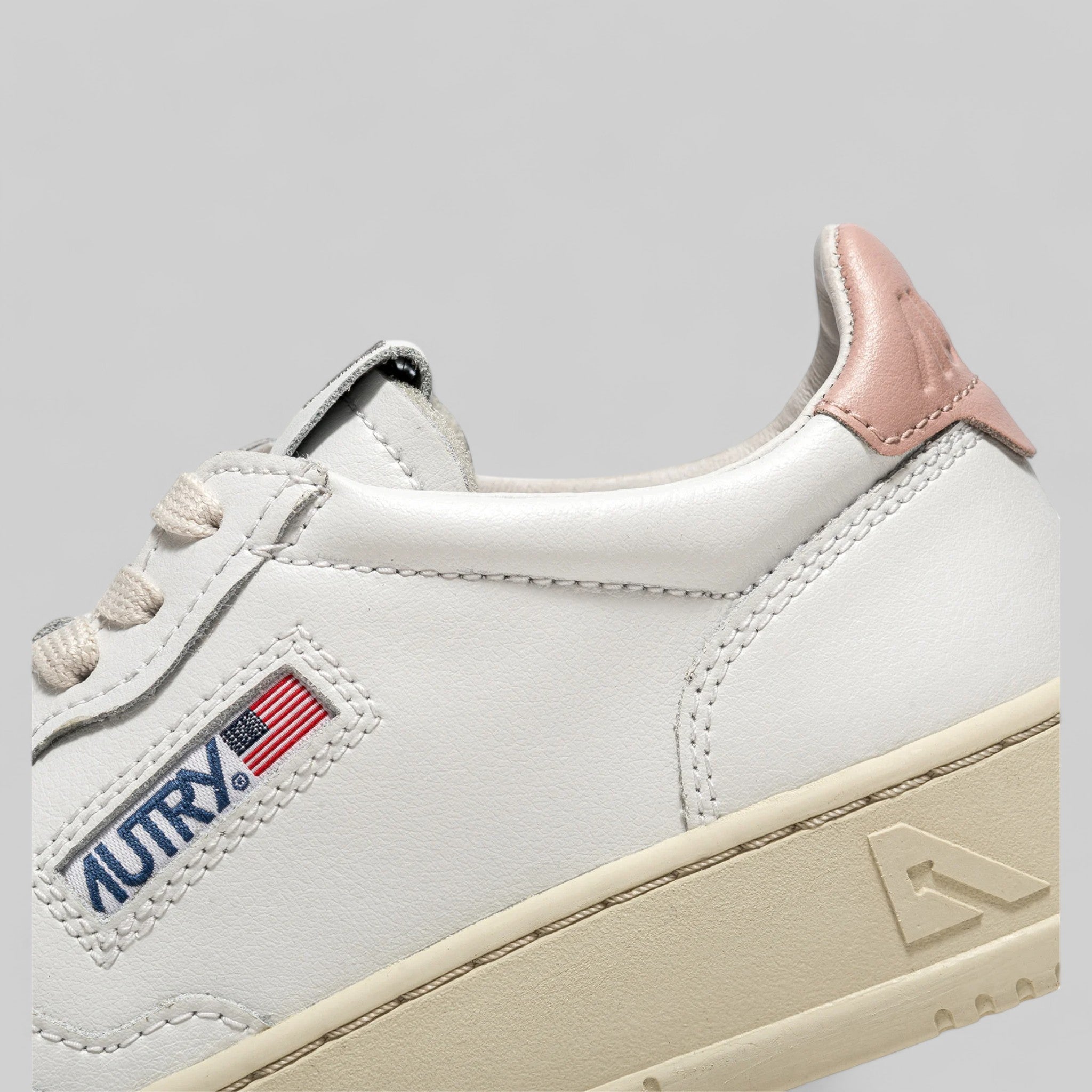 SNEAKERS AULW-LL16  MEDALIST LOW IN PELLE BIANCA E ROSA