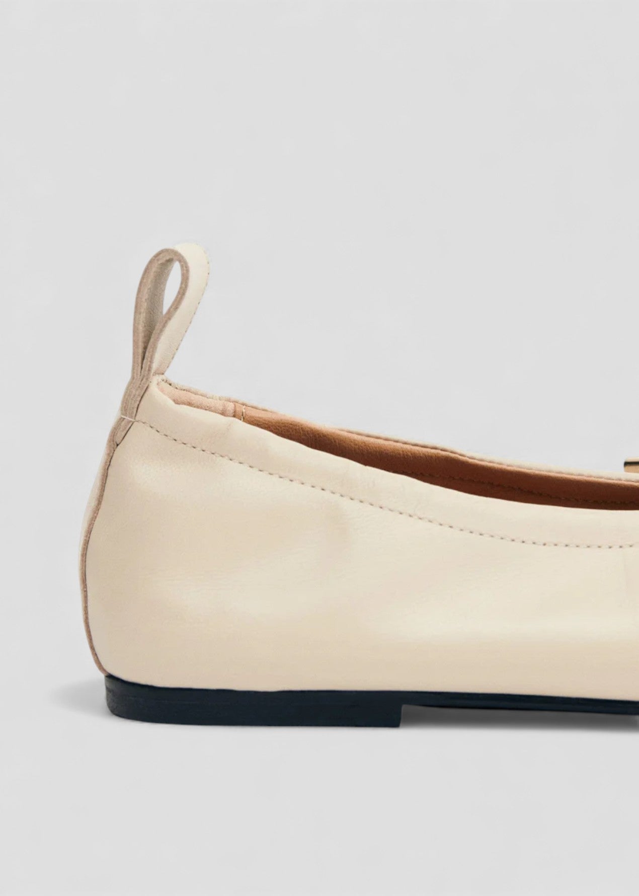 SS26-100303-01. ROSALIND BALLERINA IN PELLE CREMA