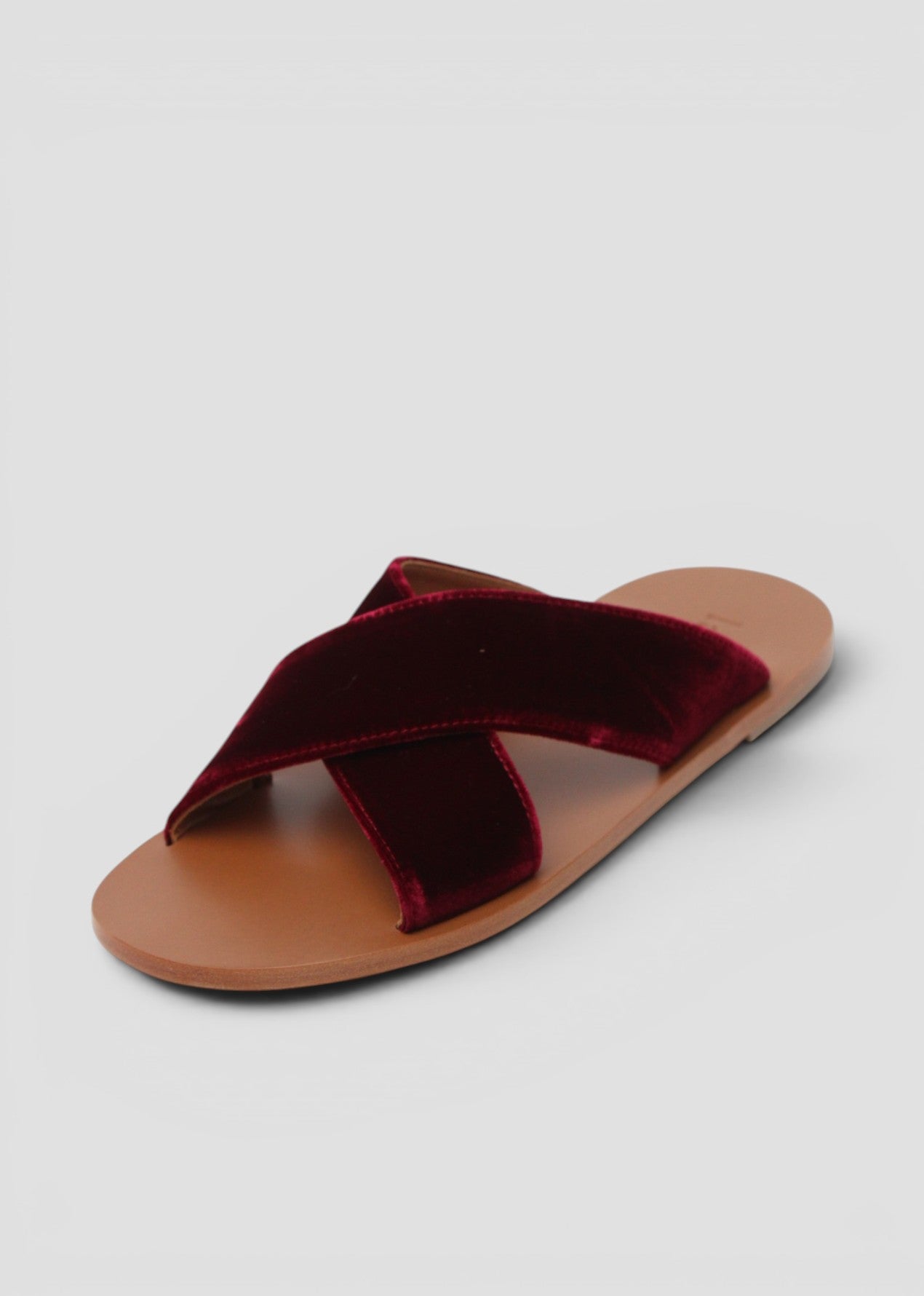SS26-9426268. STROMBOLI SANDALO IN  VELLUTO COLOR  RUBINO
