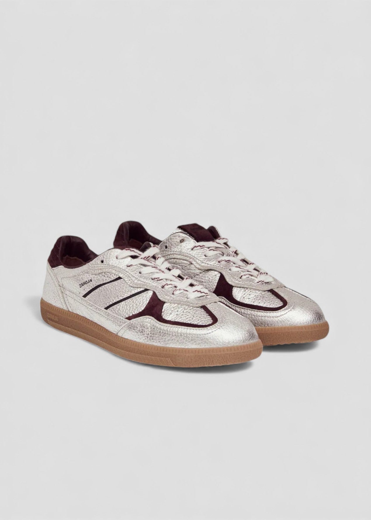 SS26-101208-01. TB.490 SNEAKERS IN PELLE ARGENTATA E BORDEAUX